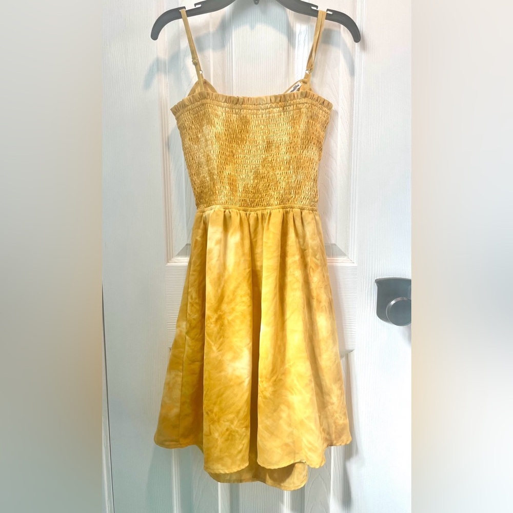 NEW Cute Girls Yellow Smocked Bodice Dress